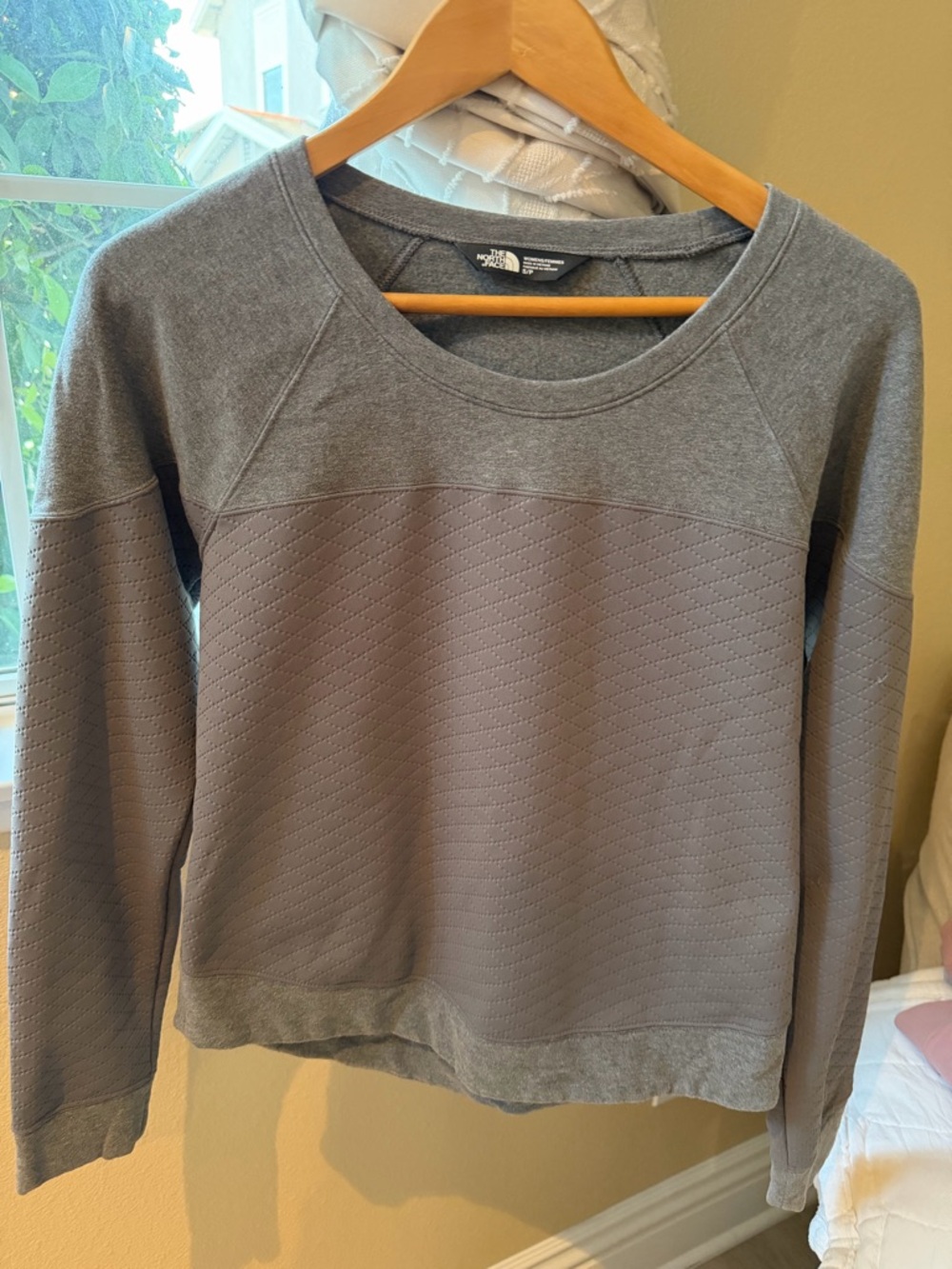 The North Face Women's Heather Gray Quilted Crewneck Sweatshirt